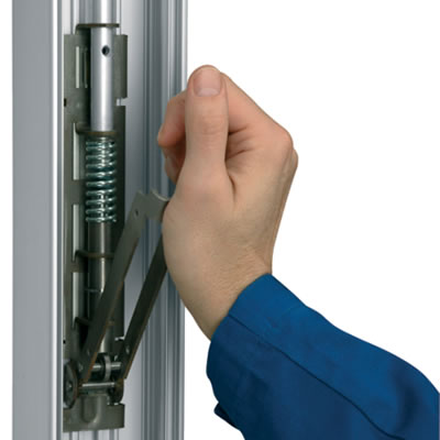 Электроустановочные колонны Hager DA200