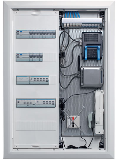 Мультимедийные слаботочные щиты Hager Volta - комплектация на основе корпусов FW и FWB